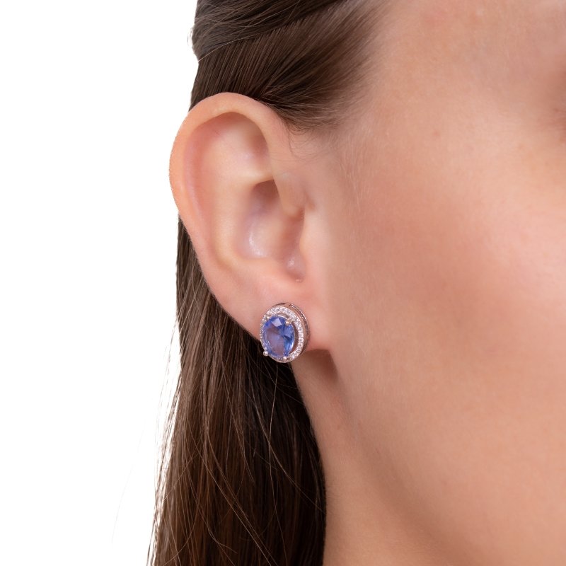 Brinco Oval 12mm Cravejado